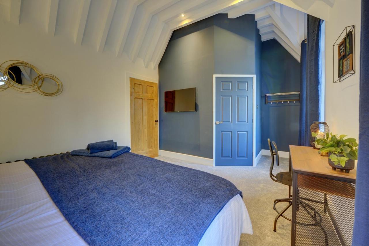 The Old Vicarage - Secure Parking, Fast Wifi, Garden Villa Leeds  Kültér fotó