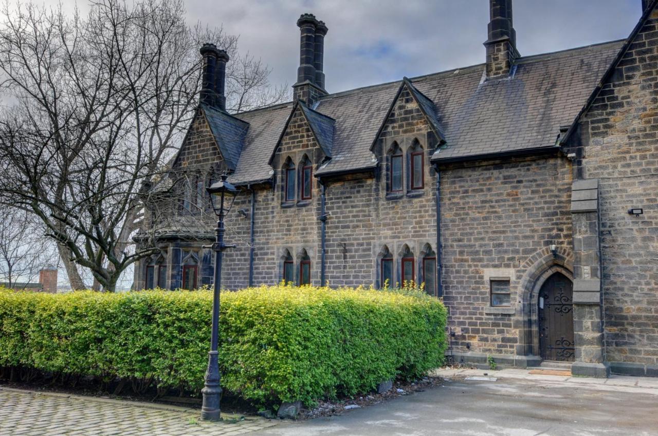 The Old Vicarage - Secure Parking, Fast Wifi, Garden Villa Leeds  Kültér fotó