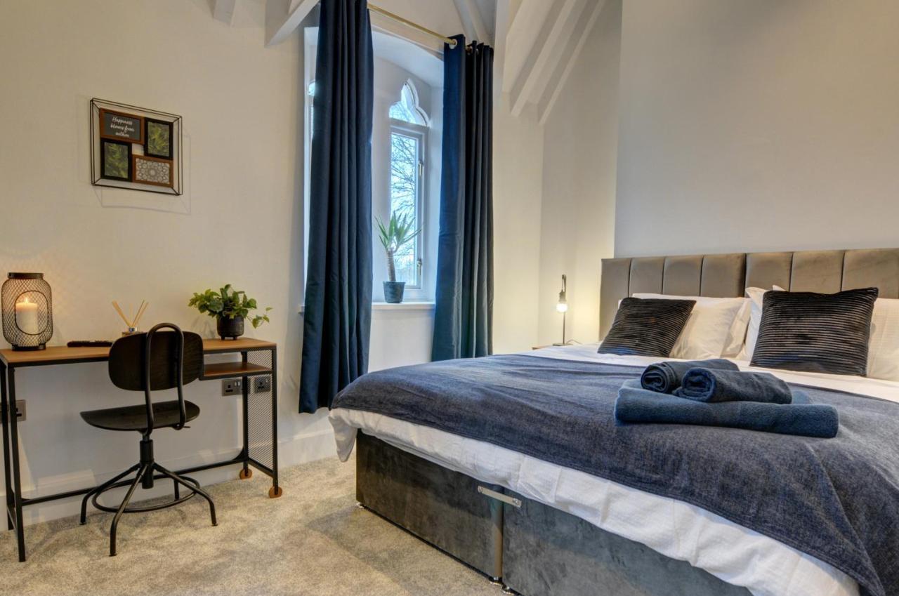 The Old Vicarage - Secure Parking, Fast Wifi, Garden Villa Leeds  Kültér fotó