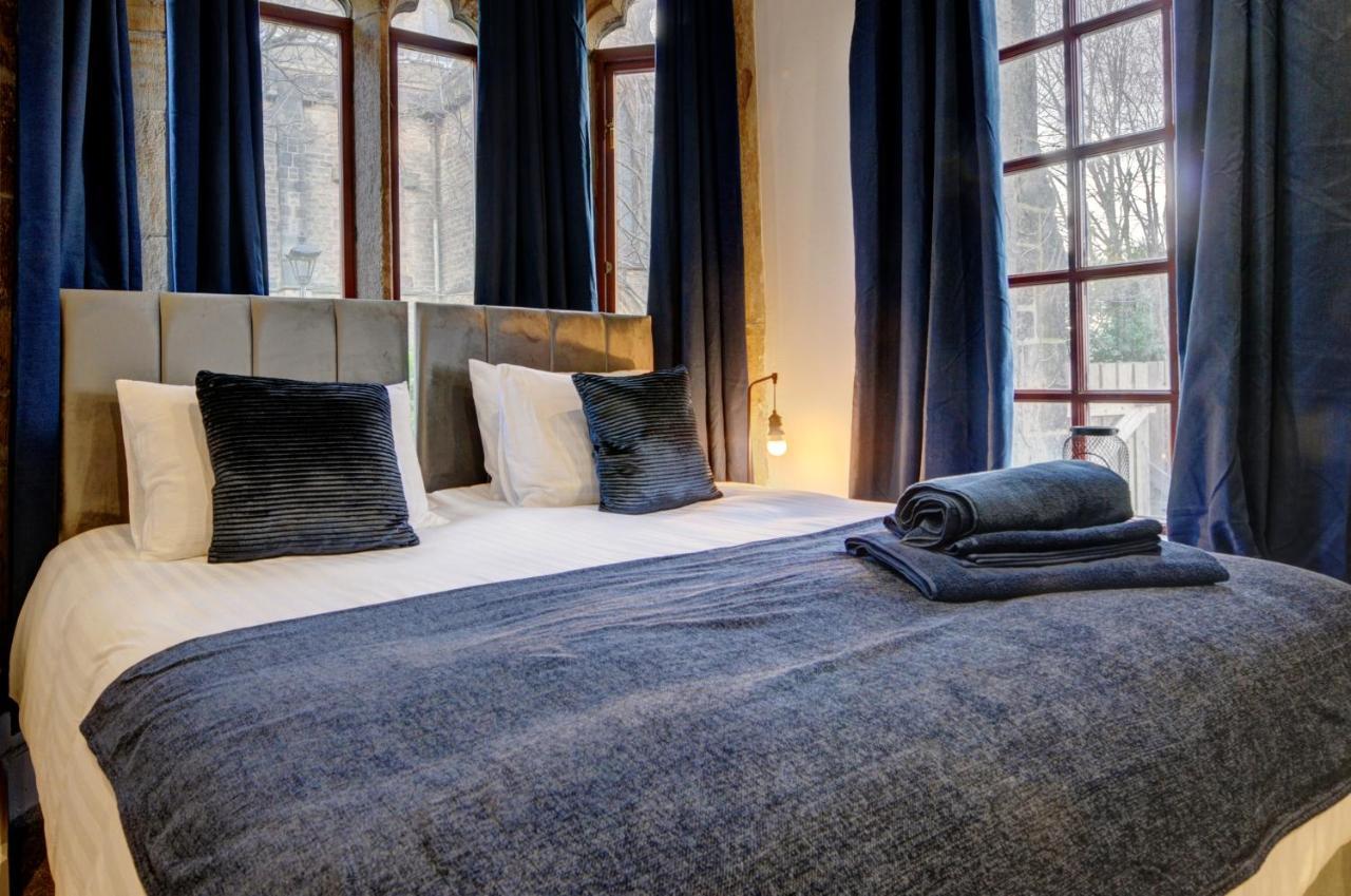 The Old Vicarage - Secure Parking, Fast Wifi, Garden Villa Leeds  Kültér fotó