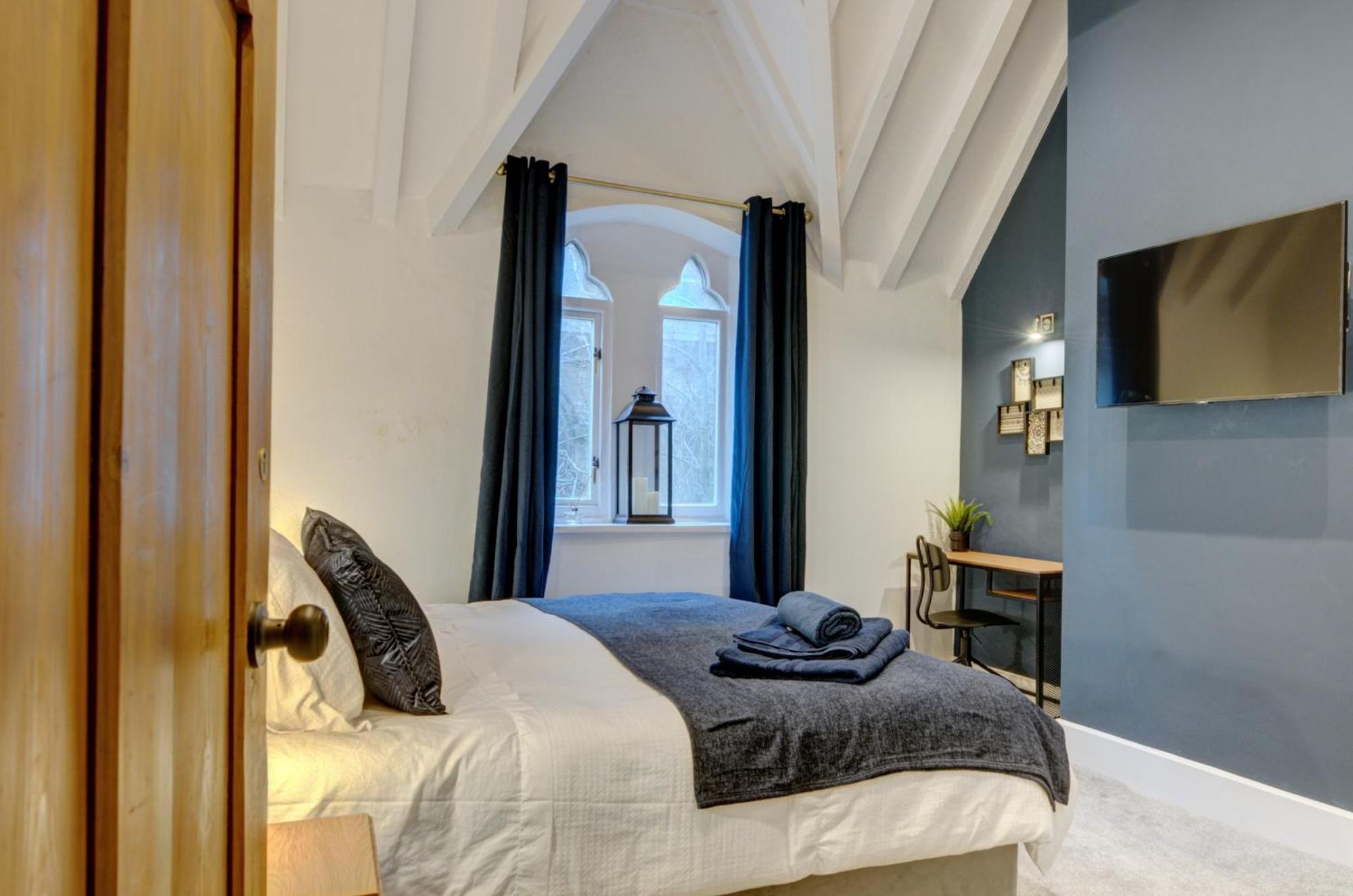 The Old Vicarage - Secure Parking, Fast Wifi, Garden Villa Leeds  Kültér fotó