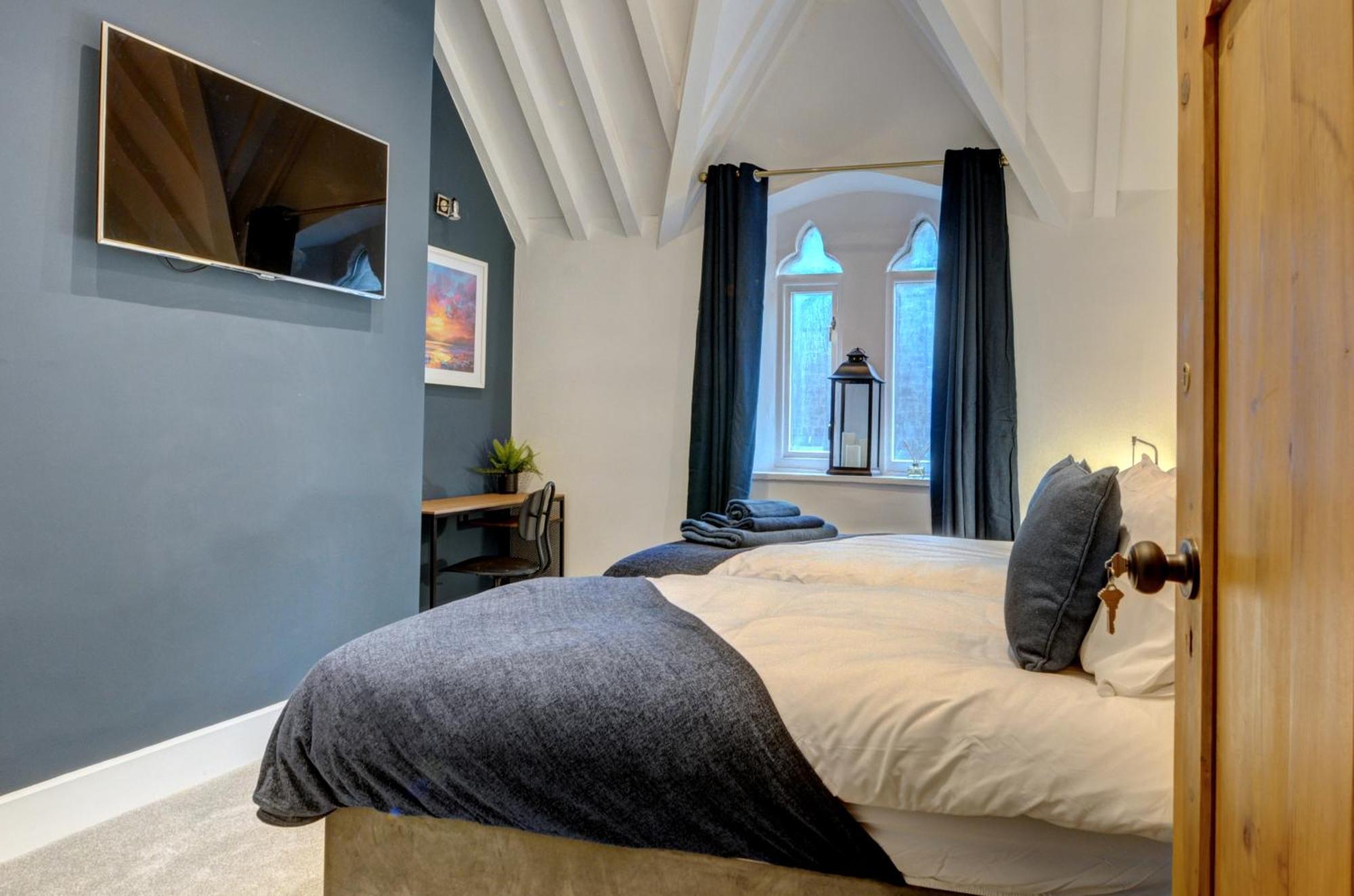 The Old Vicarage - Secure Parking, Fast Wifi, Garden Villa Leeds  Kültér fotó