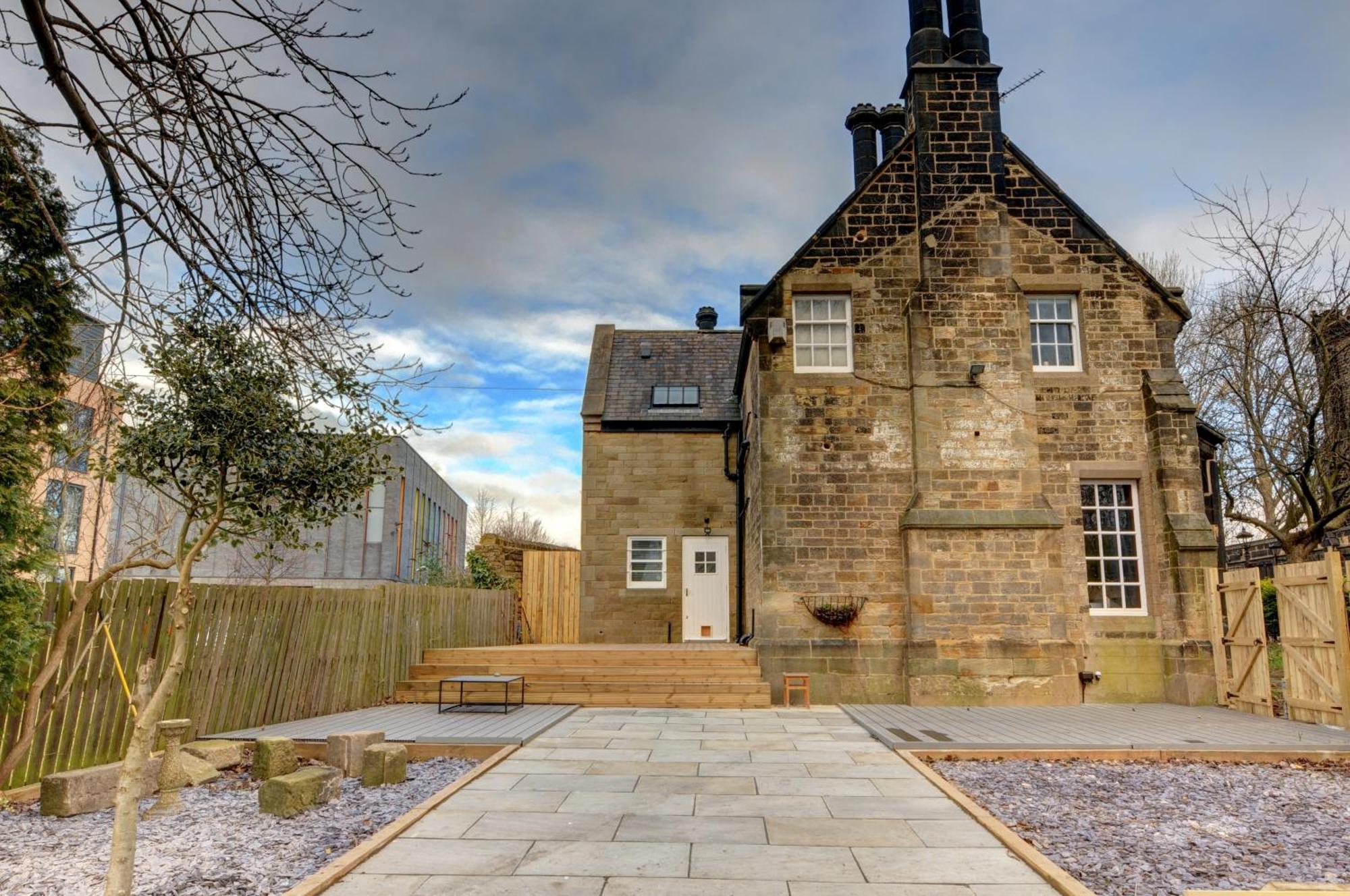 The Old Vicarage - Secure Parking, Fast Wifi, Garden Villa Leeds  Kültér fotó